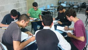 Minicurso sobre desenvolvimento e gestão de carreiras, exclusivo para alunos da Unisanta